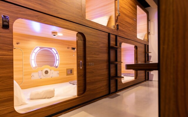 JPOD Capsule Hotel