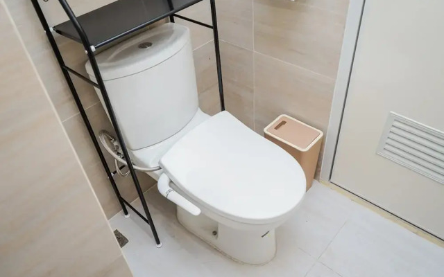 Beautiful and Comfy Studio at Silk Town Apartment