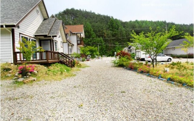 Jeongseon Click Pension