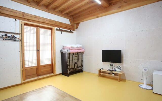 Hwangnam Gotaek Keumseulchae