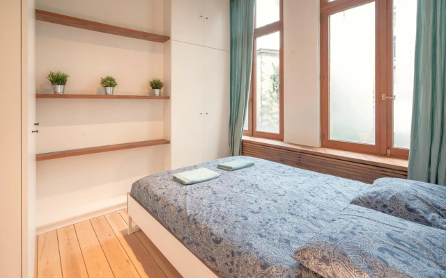 The Hendrik Square Residence