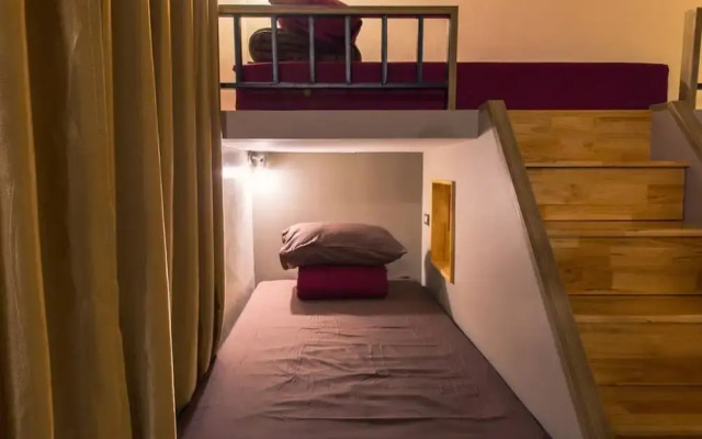 Sleep Lizm Hostel - Adults Only