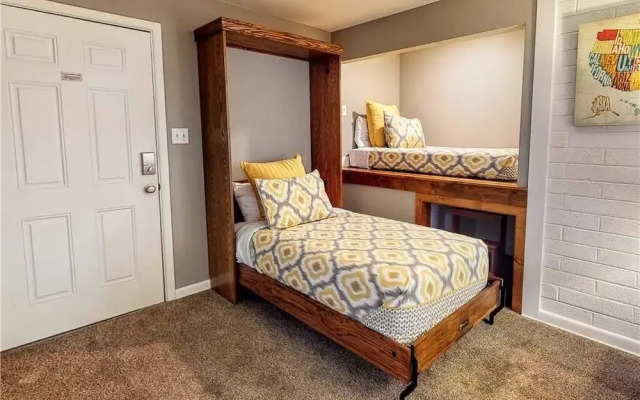 Purple Sage Flats #3 1 Bedroom Apts