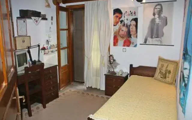 Katoikia me ta Pitharia