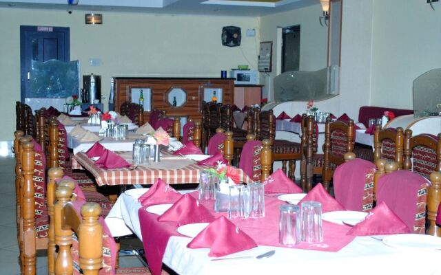 Hotel Pancharatna Paradise