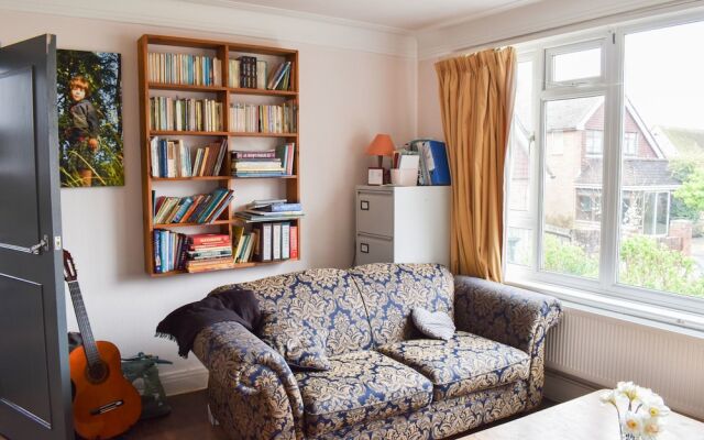 Spacious 4 Bedroom Family Home in Hove