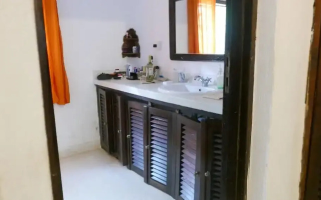 Maembe House