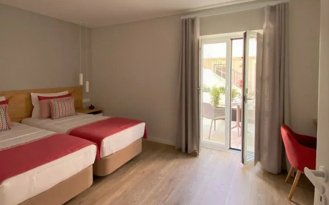 Cardeal Suites & Apartments