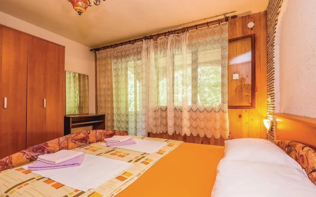 Beautiful Apartment in Ledenice With 4 Bedrooms and Wifi