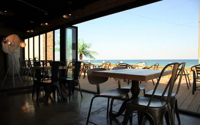 Poipu Surfing School Guesthouse - Hostel