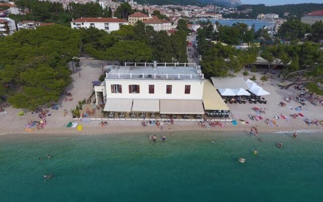 Beach rooms Riviera