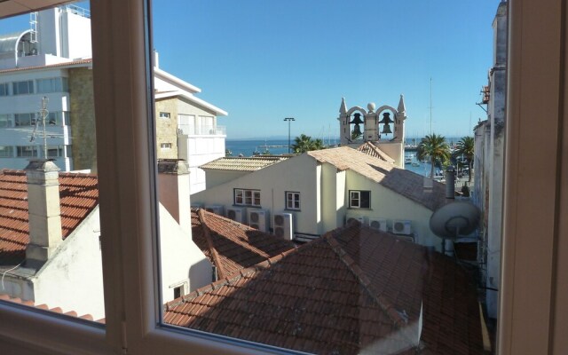 Cascais Downtown Apartment with sea view