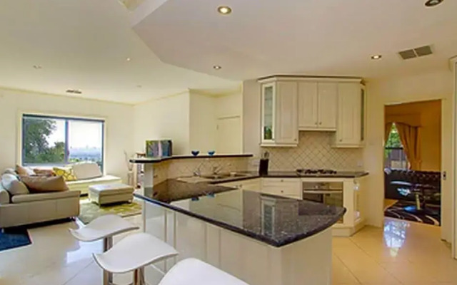 Michelles Garden Apartments Adelaide