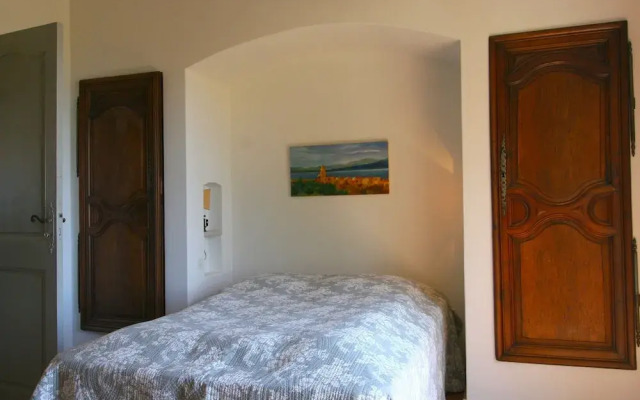 Alluring Villa in La Croix Valmer With Swimming Pool