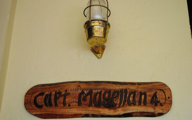Captain's Lodge and Bar
