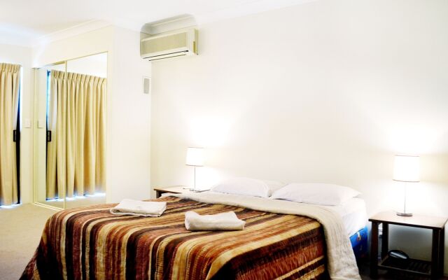 Spring Hill Mews Apartments