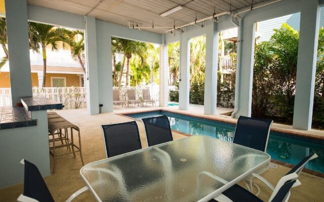 Sans Souci 6 Bedroom Home by RedAwning