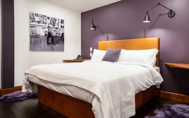 The Horton Hotel and Rooftop Lounge