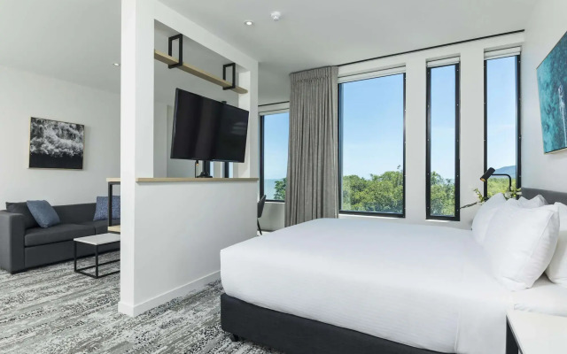 Oaks Cairns Hotel