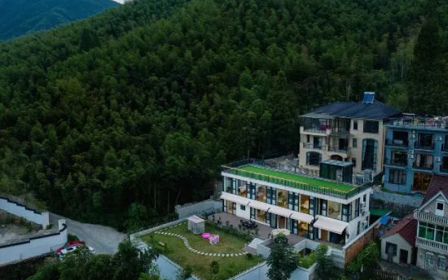 A Period · Moganshan Tranquil Healing Hot Spring Boutique Stay