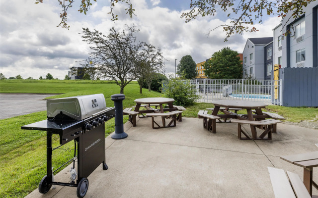 Best Western Louisville South / Shepherdsville