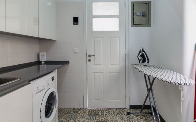 Home Out Rooms & Apartments