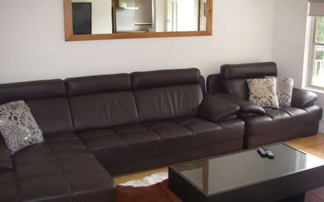 Edgewater, Unit 3/145 Shoal Bay Road