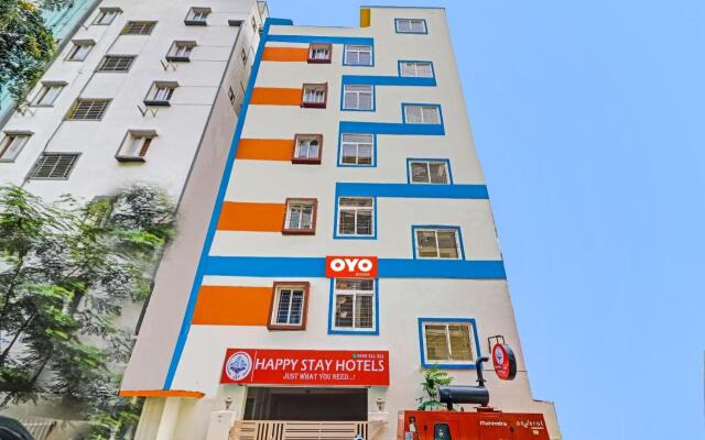 OYO 70119 Happy stay Hotels