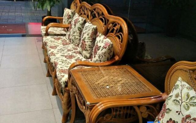 Rooftop 99 Express Hotel