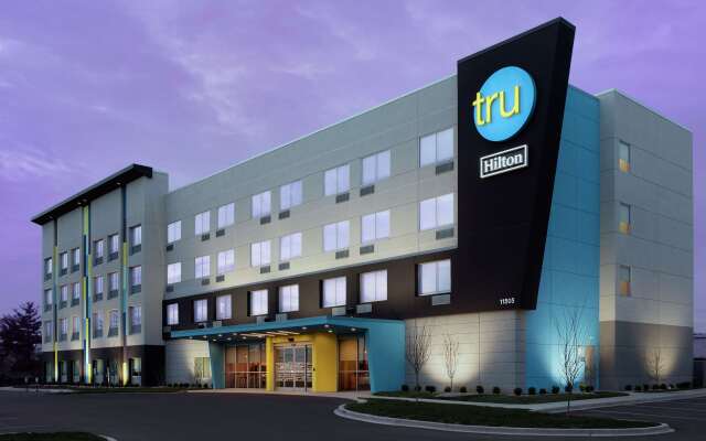 Tru by Hilton Louisville East