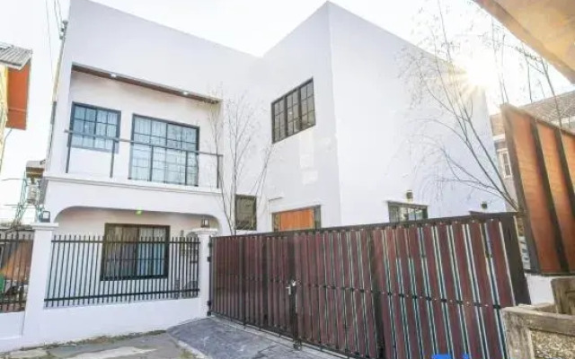 Luxury Private Pool Villa "Psalms 23 Residence @Huaikwang"