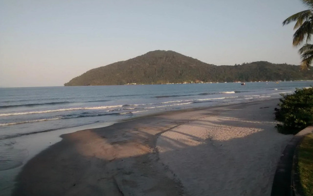 Ubatuba Surf Suites