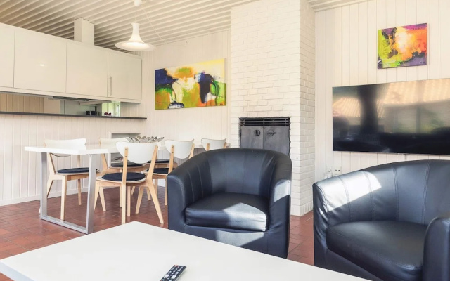 6 Person Holiday Park Home in Middelfart