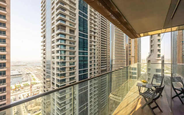 Tranquil 2BR Haven in Heart Dubai Marina