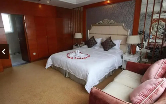 Phoenix Hotel
