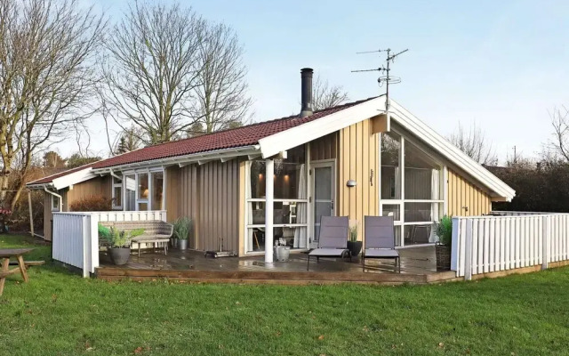 10 Person Holiday Home in Humble-by Traum