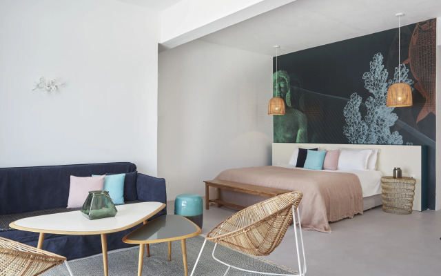 Kouros Hotel & Suites