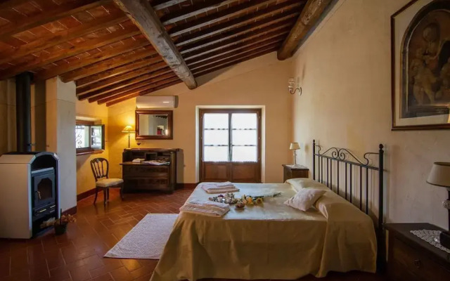 Private Villa with AC, private pool, WIFI, TV, terrace, pets allowed, parking, close to Arezzo