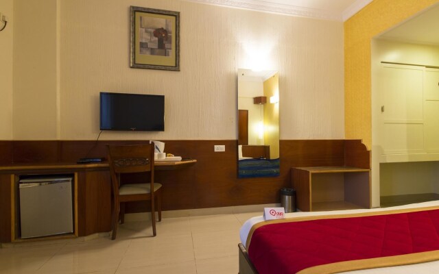 OYO 667 Hotel Vaishnavi Residency