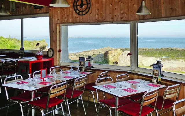 Country House Near Terenez Bay and Beaches