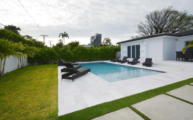 Miami World Rental - Venetian House