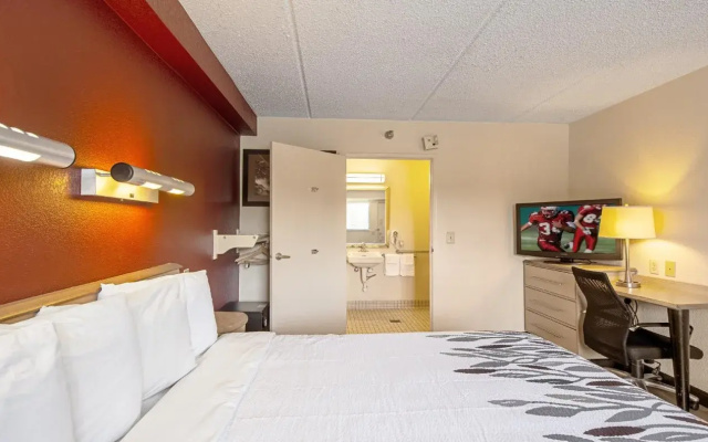 Red Roof Inn Akron