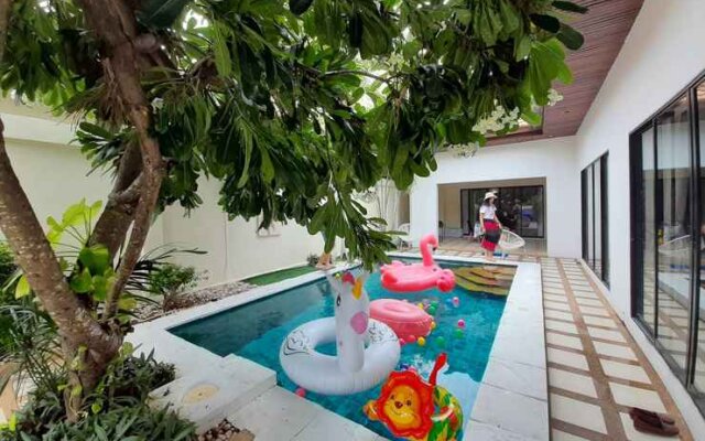 The Pool House Pattaya No.8