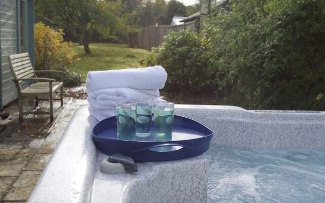 Rural Cottage in Dorset with Hot Tub