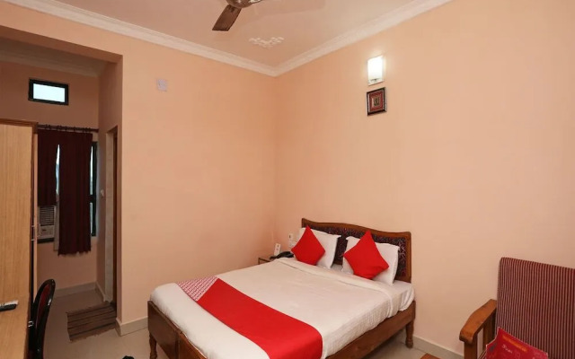 Hotel Sambit International by OYO Rooms