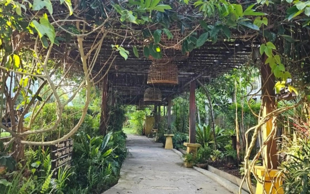 Baan Panwa Resort