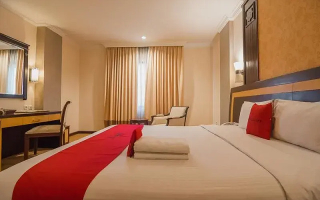 RedDoorz Premium Syariah @ Semarang City Center