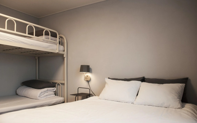 Bed Radio Dongmoon - Hostel