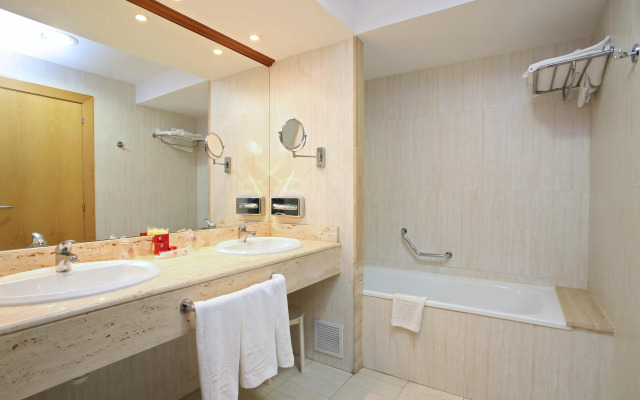 Hotel & Spa Peñíscola Plaza Suites