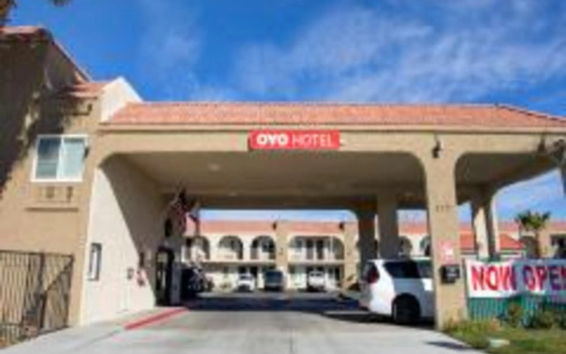 Oyo Hotel Palmdale Antelope V